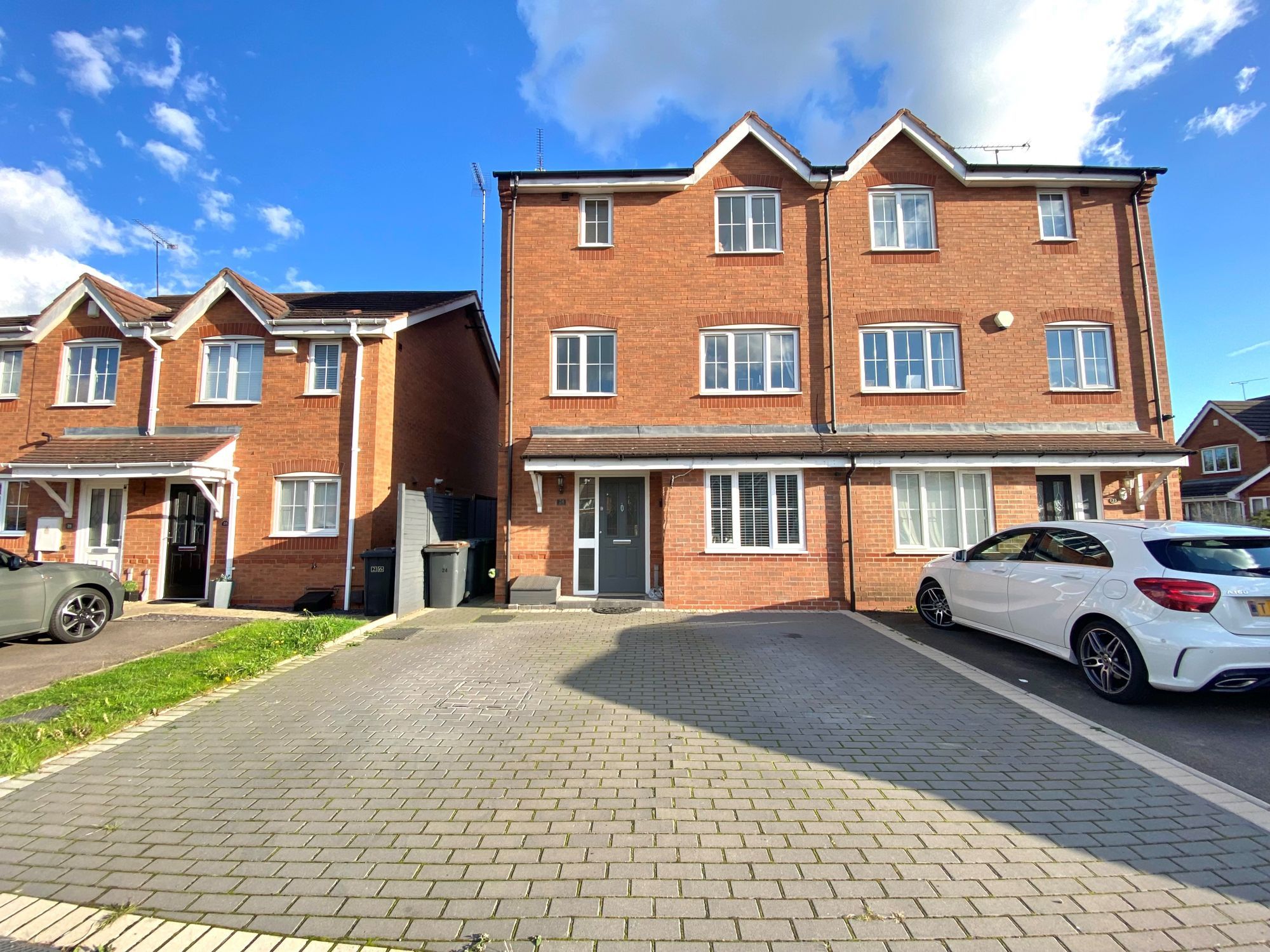 4 bed semidetached house for sale in Woods Piece, Keresley End CV7