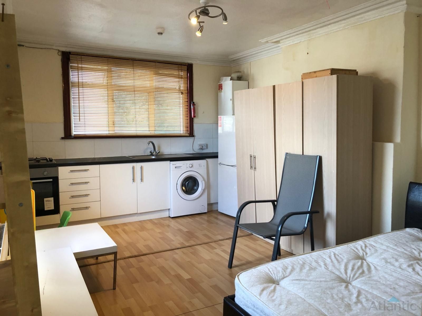 Studio to rent in Francis Road, Leyton E10 Zoopla