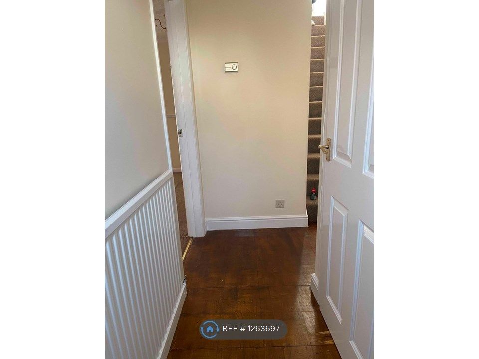 3 bed detached house to rent in Stokenchurch Place, Bradwell Common