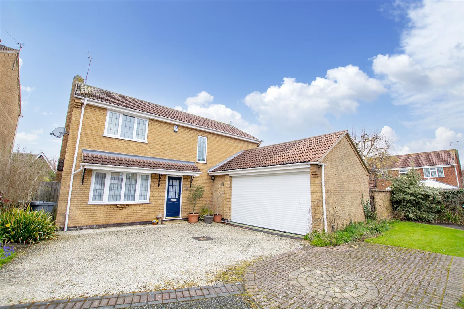 4 bed detached house for sale in Walnut Close, AstonOnTrent, Derby