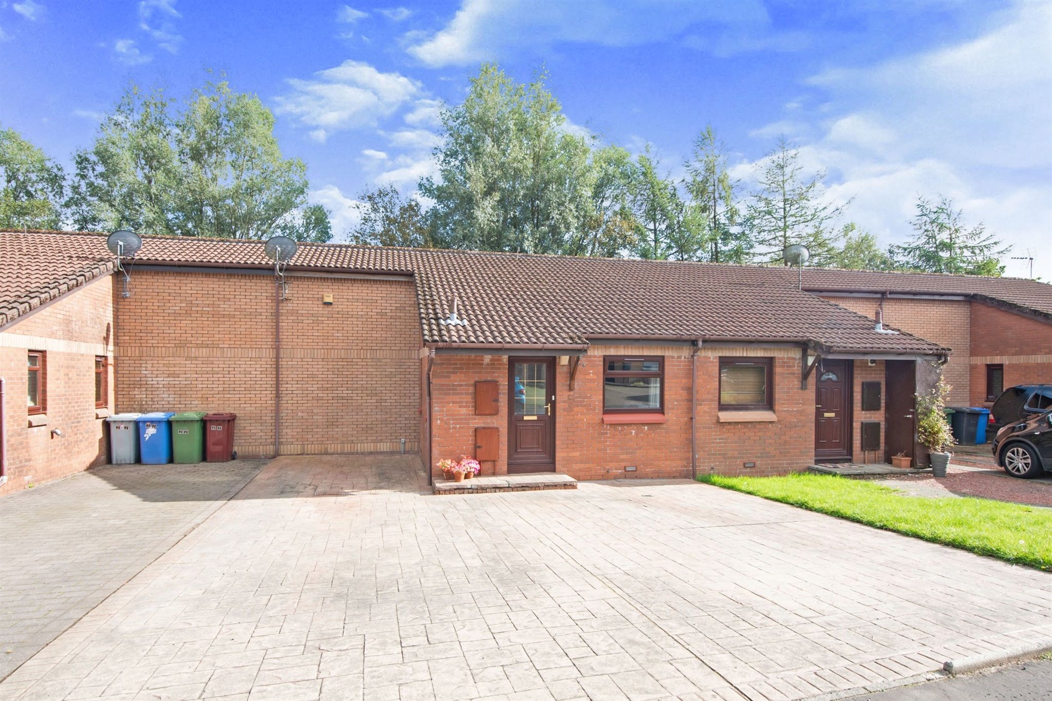 3 bed terraced house for sale in Whinfell Drive, East Kilbride, Glasgow