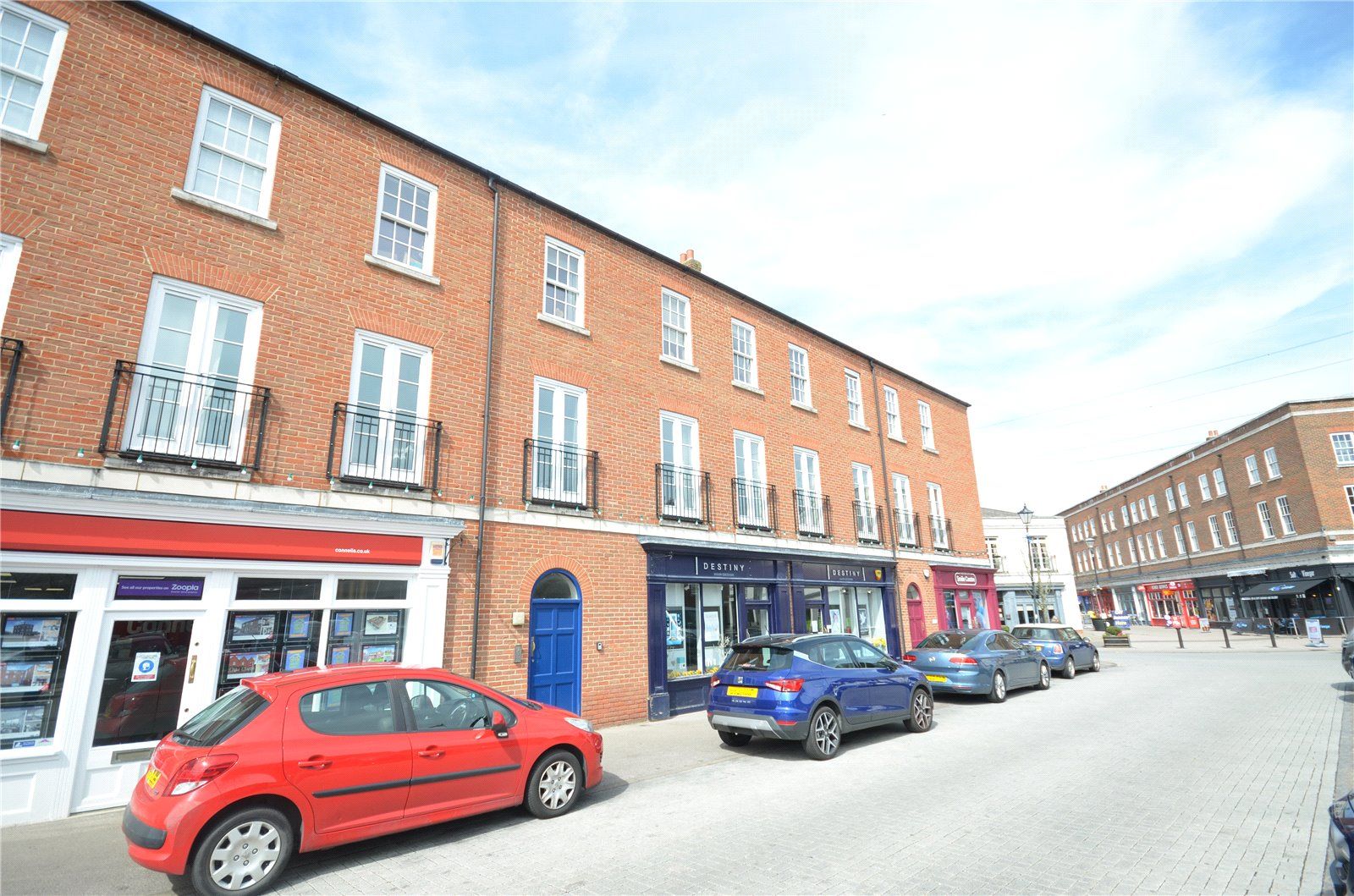 2 bed flat for sale in Hampden Square, Aylesbury HP19 Zoopla