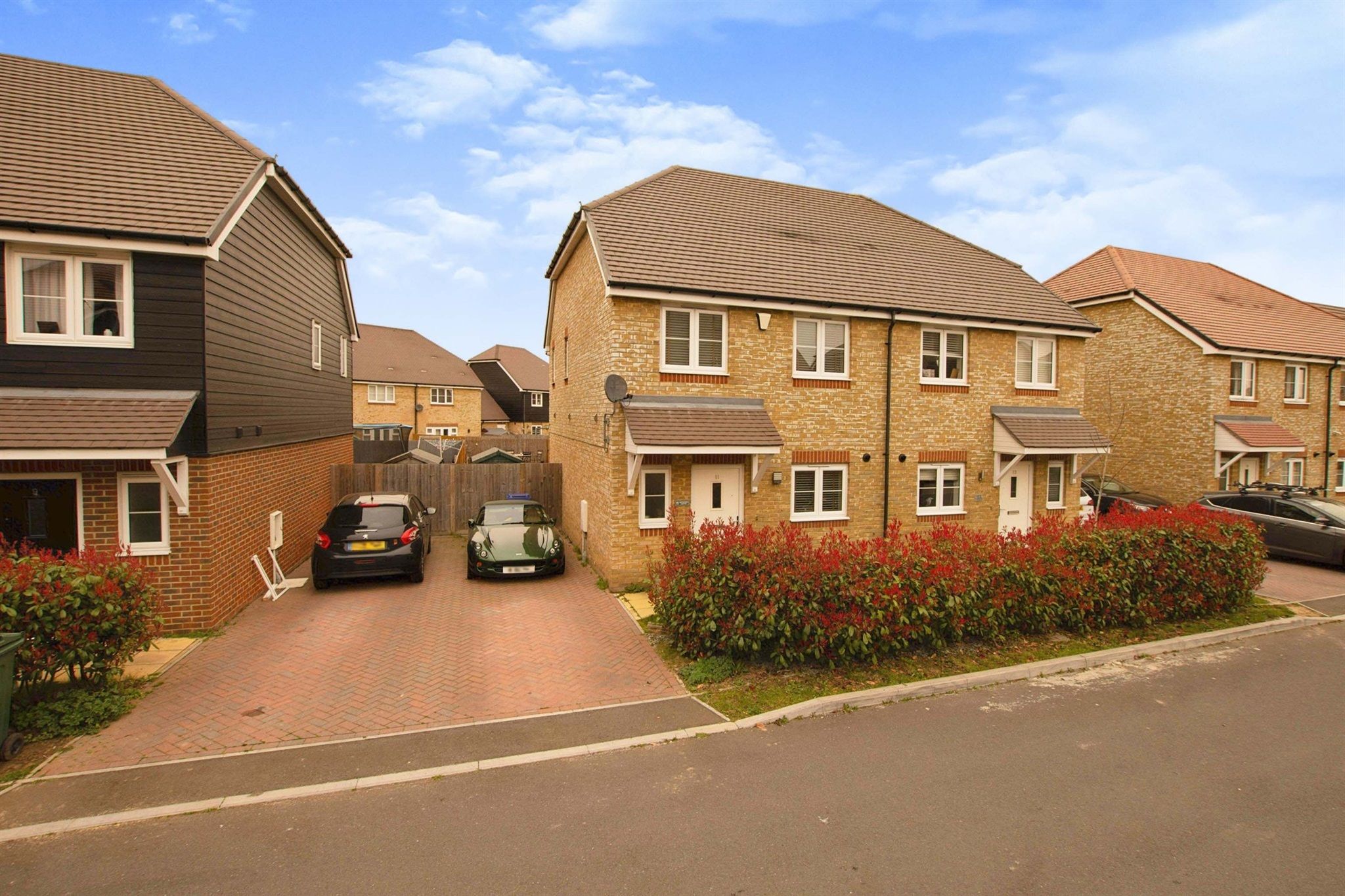 3 bed semidetached house for sale in Haffenden Avenue, Sittingbourne ME10 Zoopla