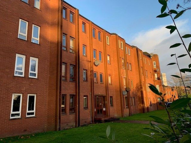 St. Peters Street, St Georges Cross, Glasgow G4  