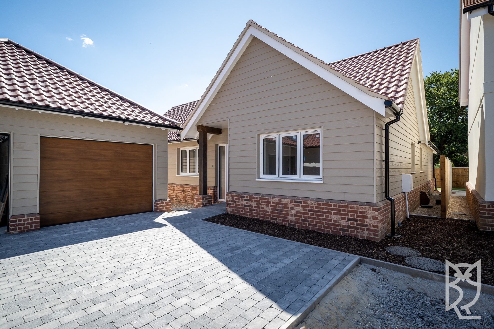 New home, 3 bed bungalow for sale in Tamarisk Close, KirbyLeSoken, Frinton On Sea CO13 Zoopla