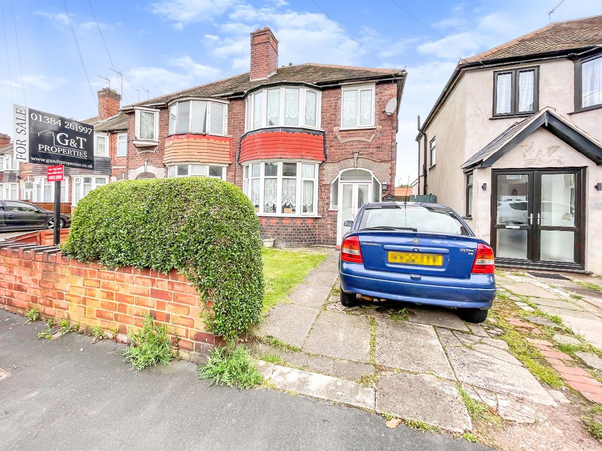 3 bed semidetached house for sale in Harrowby Place, Willenhall WV13