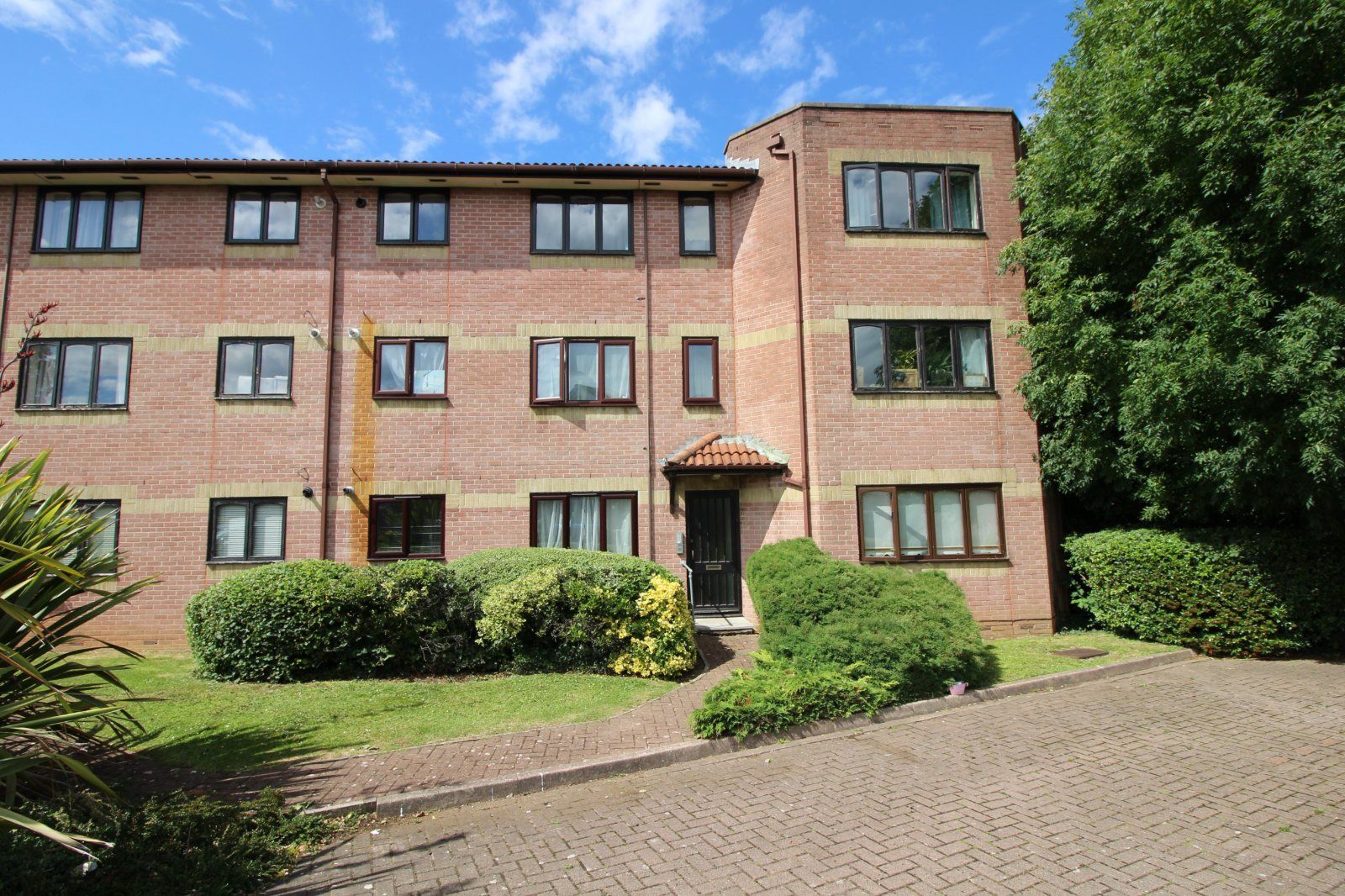 1 bed flat for sale in Woodhill Views, Nailsea, Bristol BS48 Zoopla