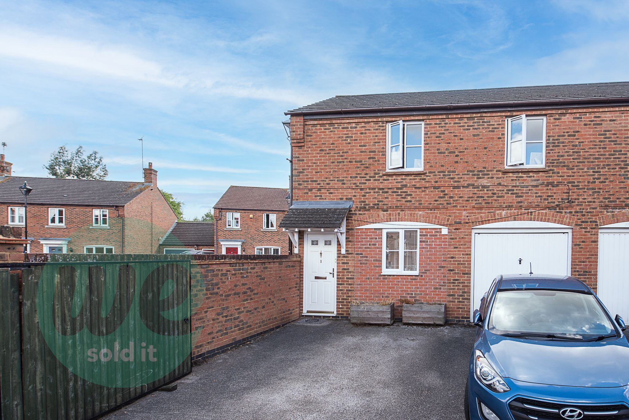 2 bed detached house for sale in Shereway, Aylesbury HP19 Zoopla