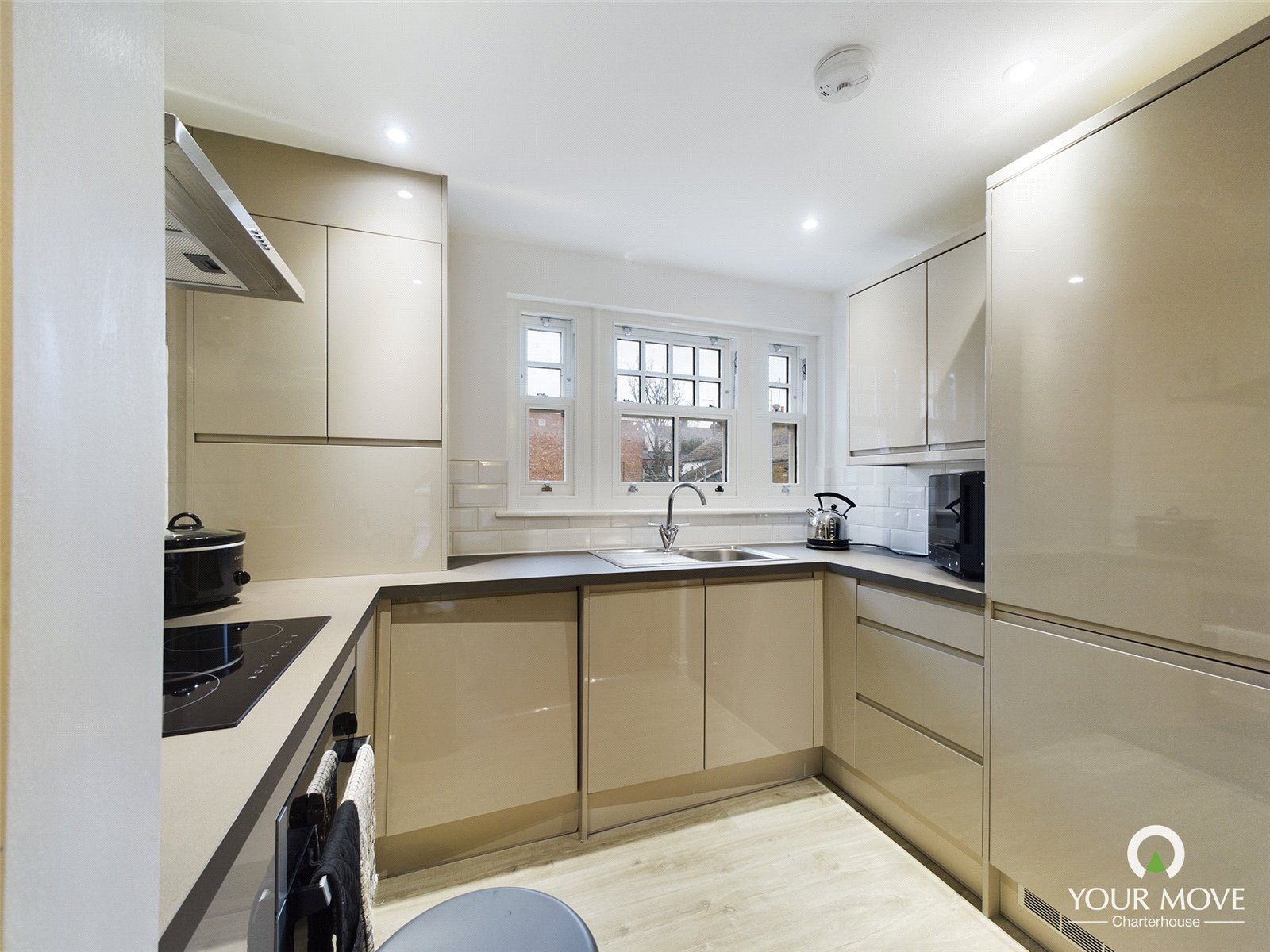 2 bed flat to rent in High Street, Broadstairs, Kent CT10 Zoopla