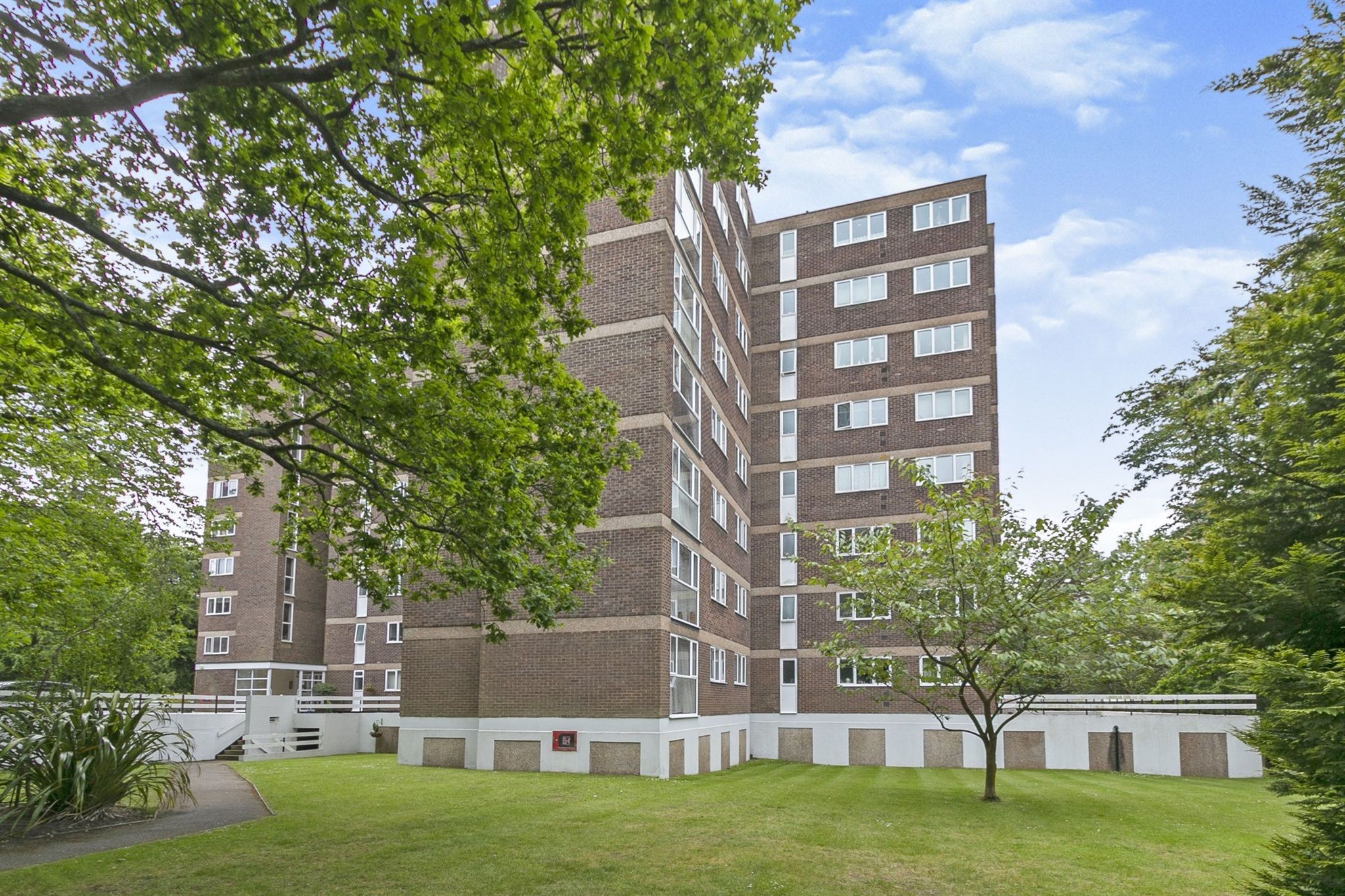 1 bed flat for sale in Branksome Wood Road, Westbourne, Bournemouth BH4