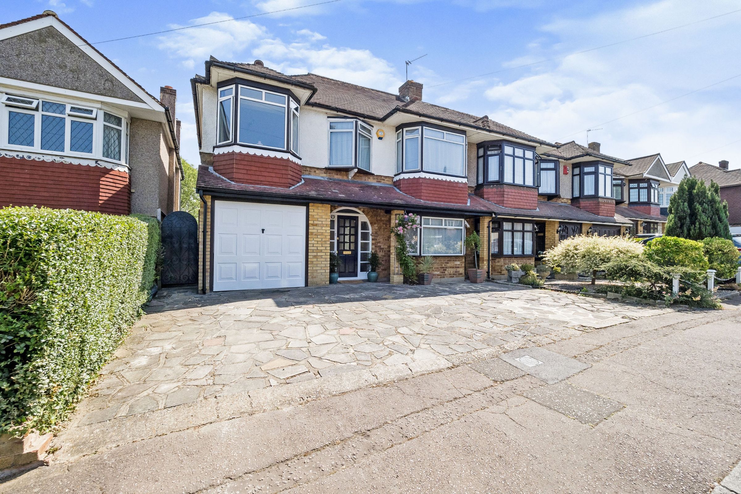 4 bed semidetached house for sale in Whitehall Close, Chigwell IG7