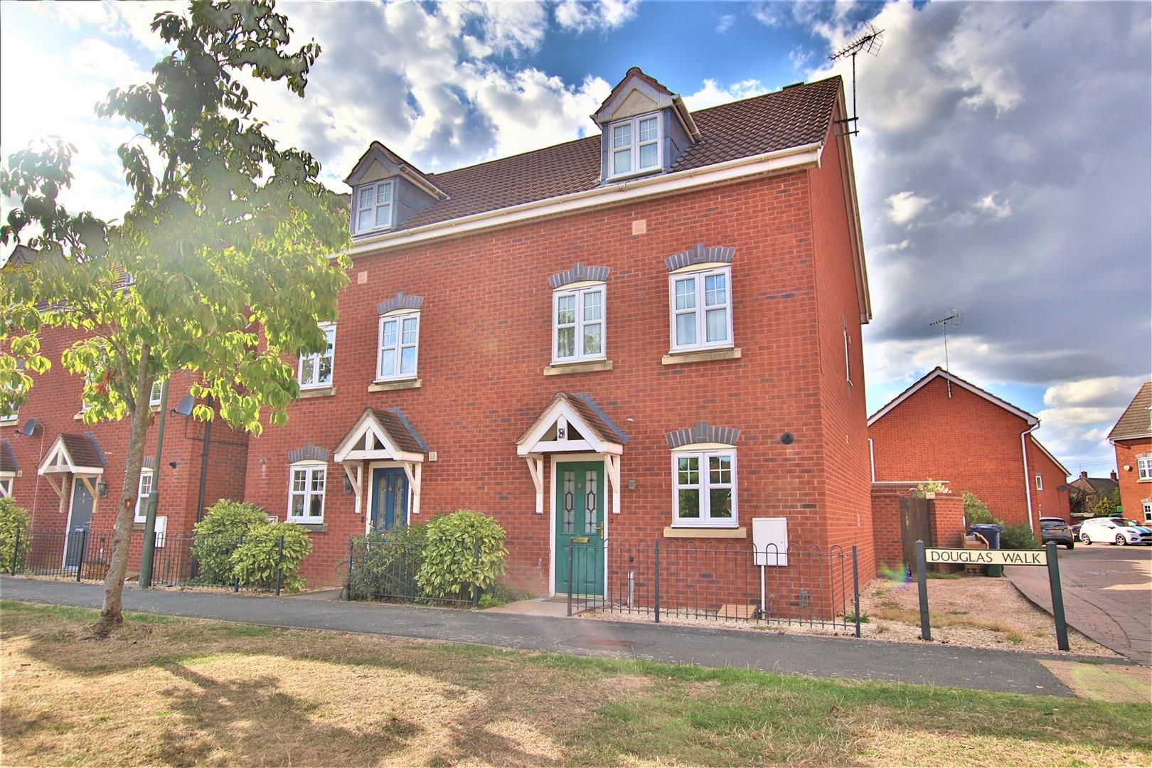 3 bed end terrace house for sale in Douglas Walk, Northway, Tewkesbury