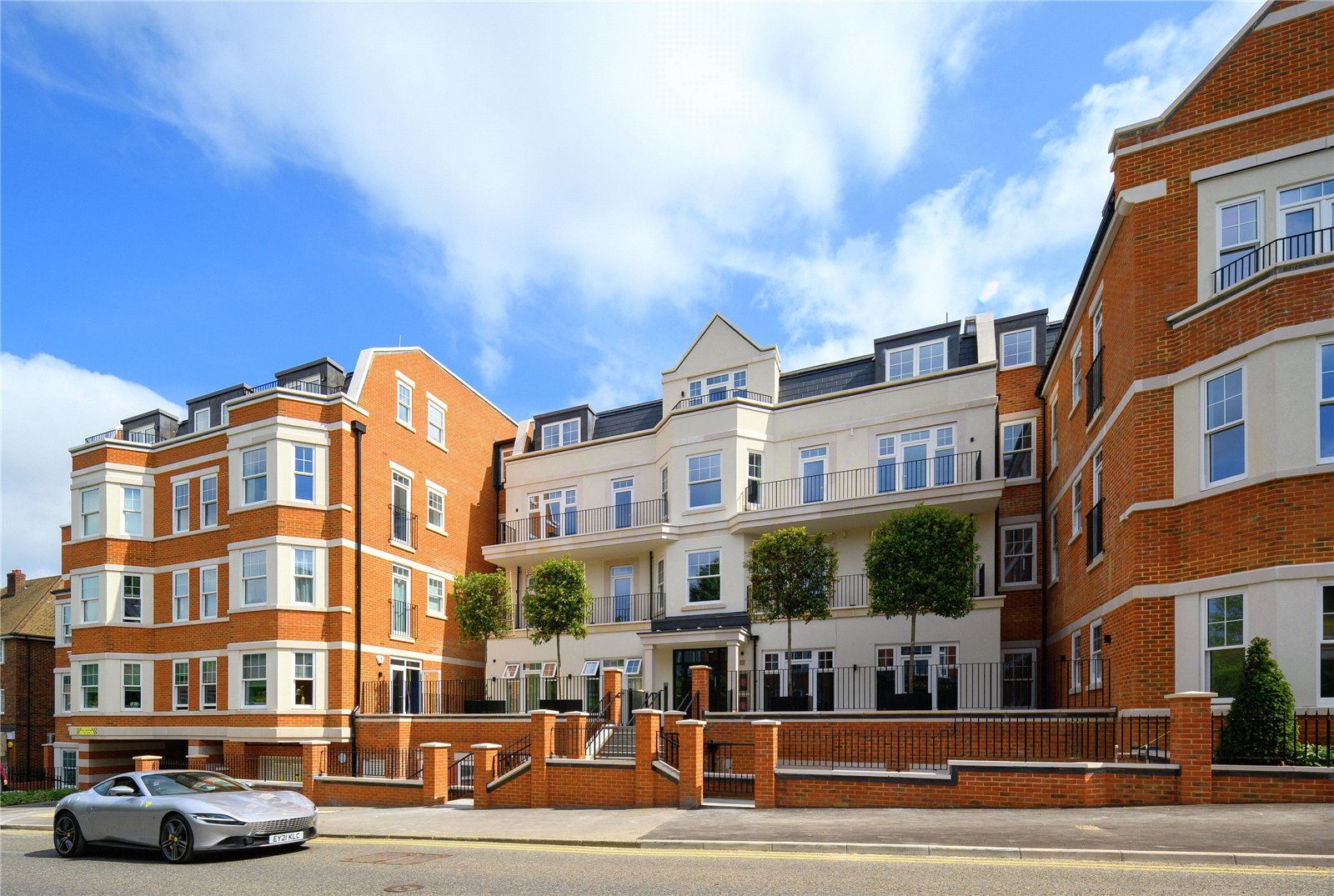 2 bed flat to rent in Quinton Court, 100 London Road, Sevenoaks, Kent