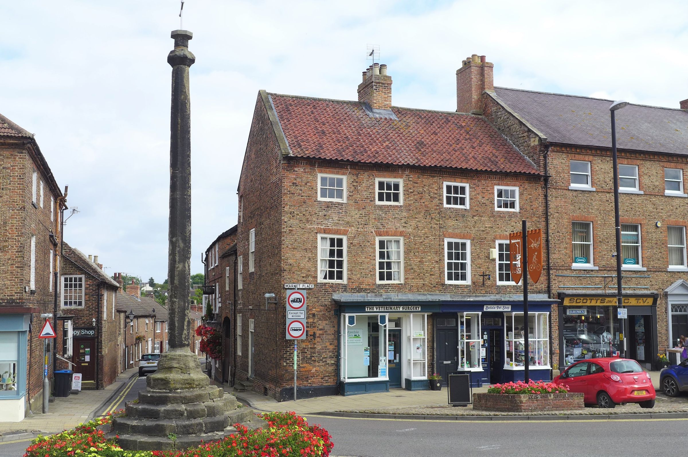 Property for sale in Market Place, Bedale DL8 Zoopla