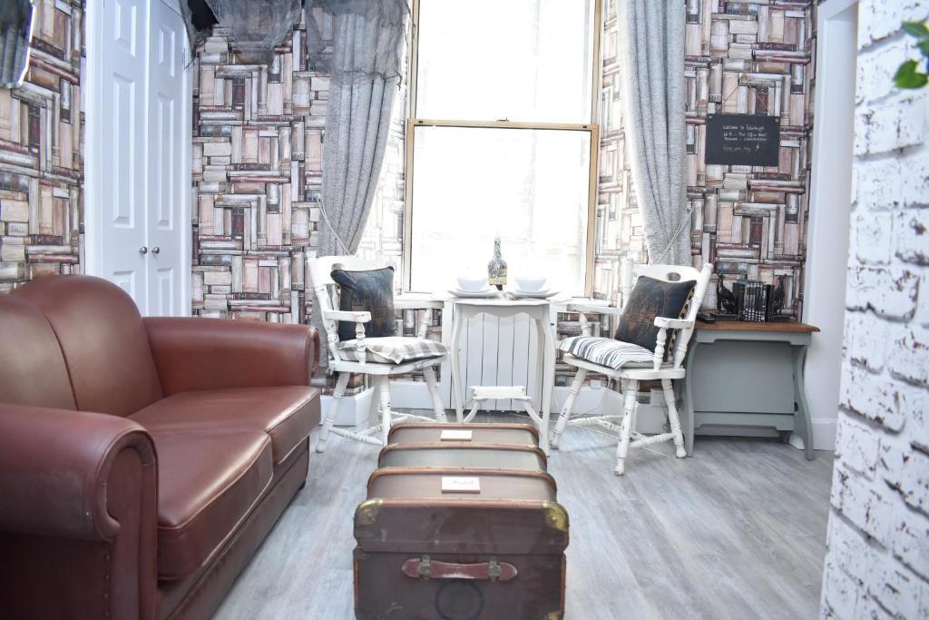 14 (Apartment 4) High Riggs Grassmarket Edinburgh EH3