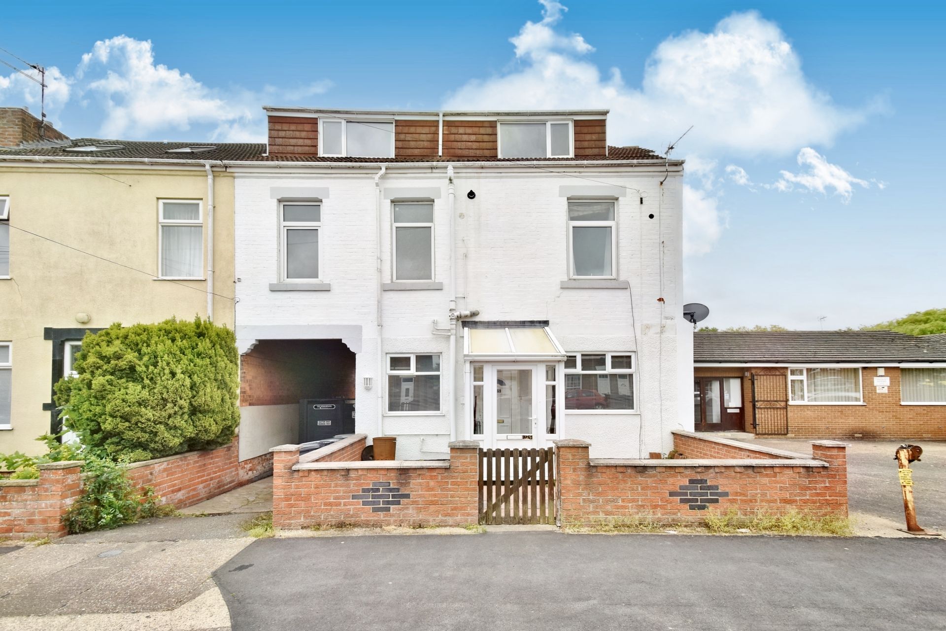 4 bed terraced house for sale in Alexandra Road, Skegness PE25 Zoopla