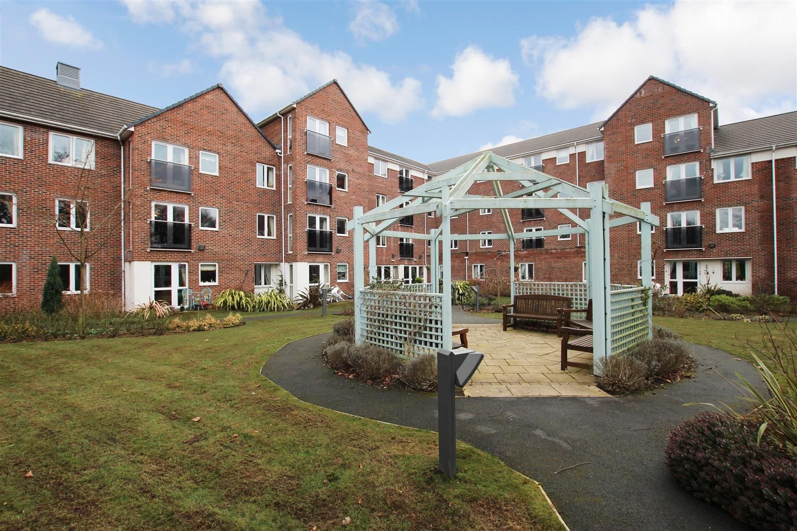 2 bed flat for sale in Dutton Court, Station Approach, Off Station Road
