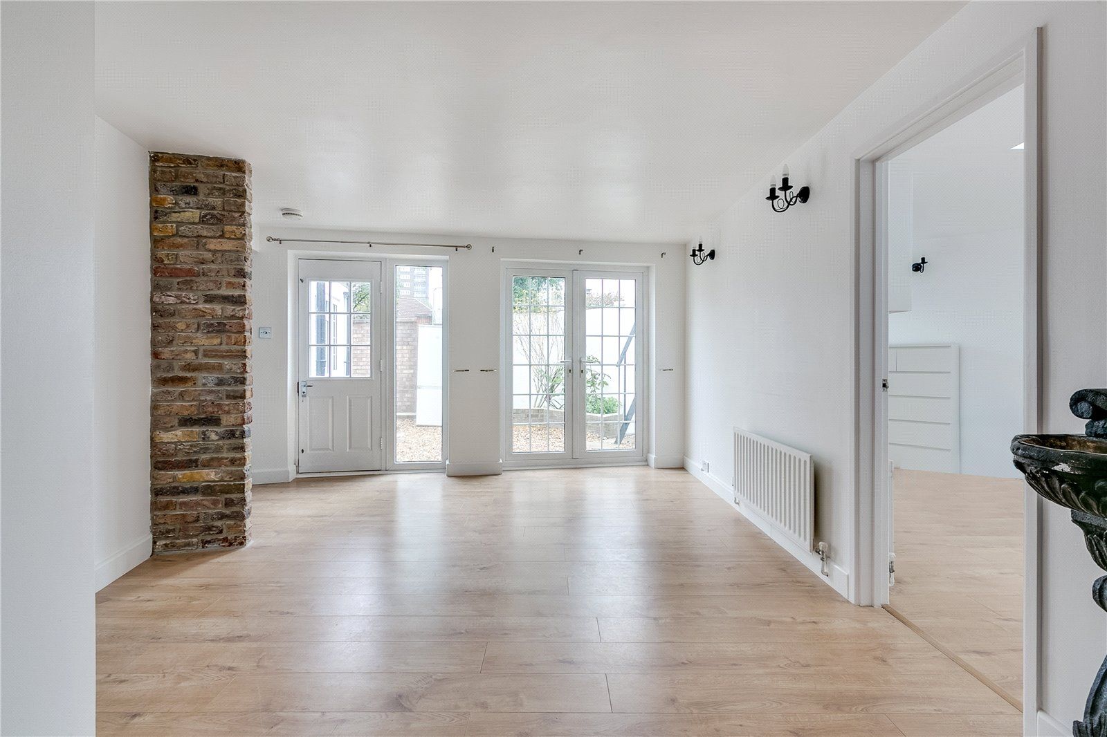 4 bed detached house to rent in Agincourt Road, South End Green, London