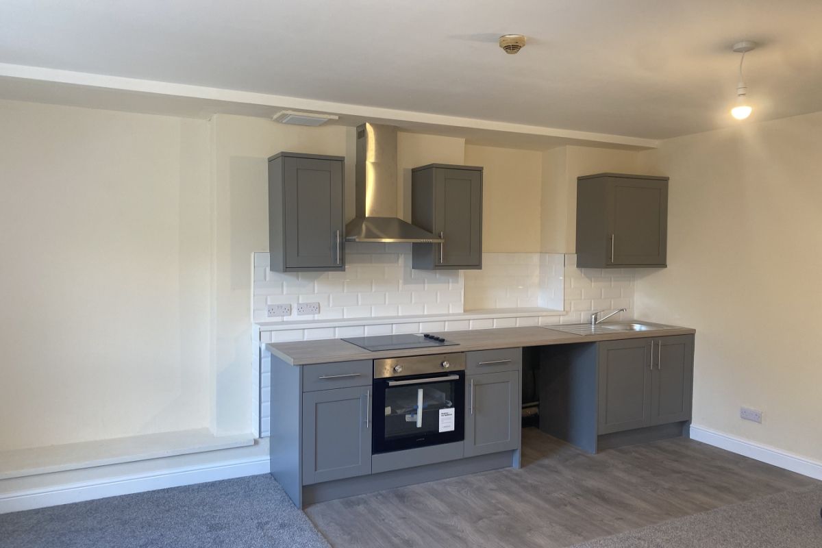 1 bed flat to rent in Russell Street, Keighley, West Yorkshire BD21