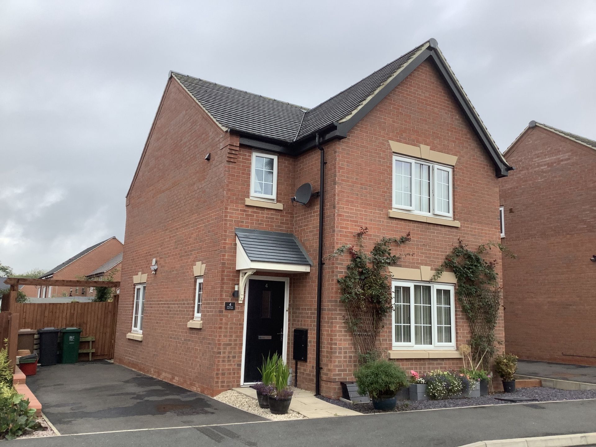 3 bed detached house for sale in Kesbrook Drive, Overseal DE12 Zoopla