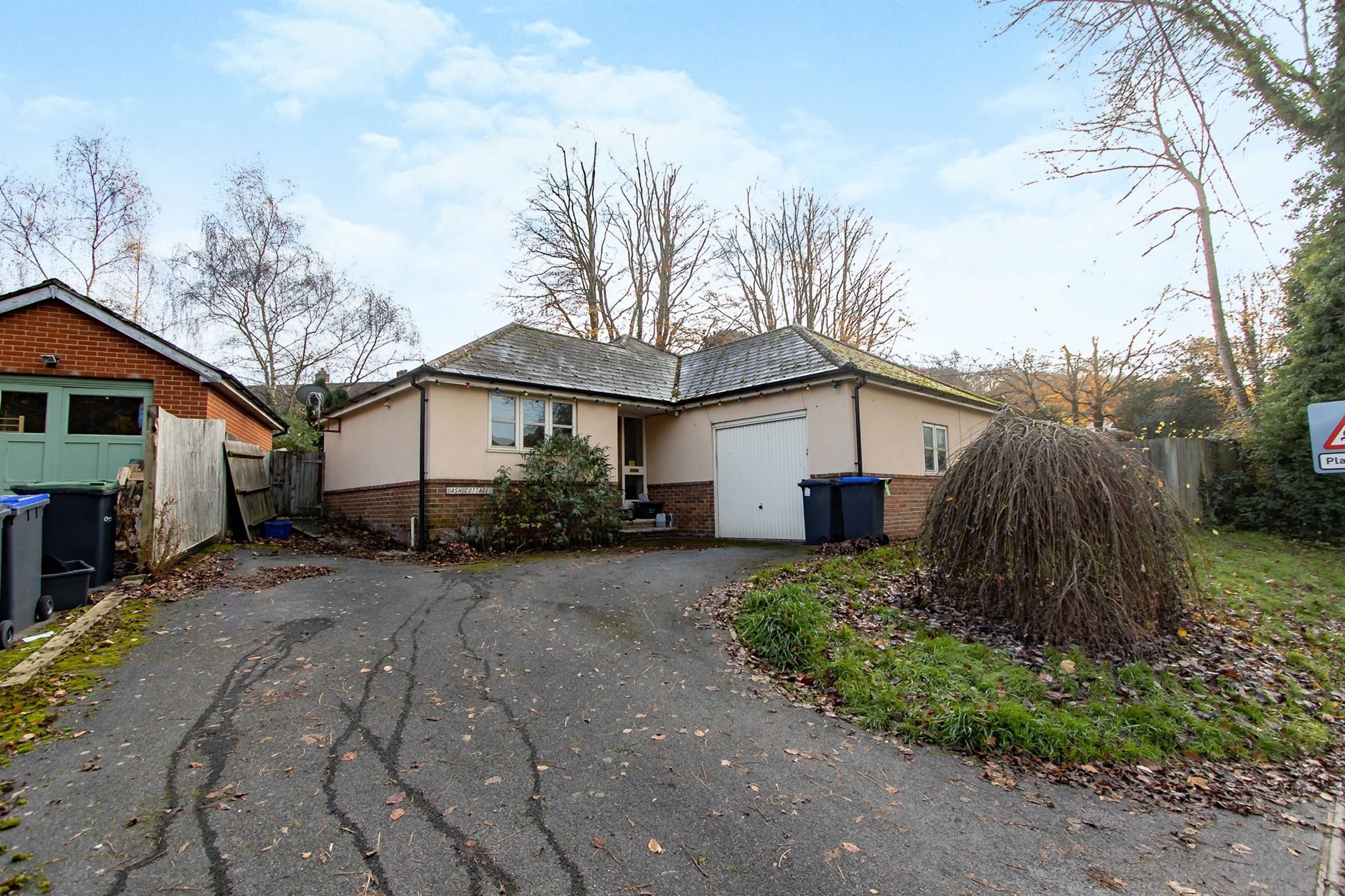 3 bed detached house for sale in Sutton Road, Fovant, Salisbury SP3