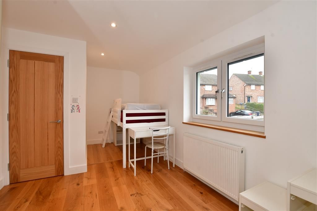 2 bed semidetached house for sale in Dunley Drive, New Addington