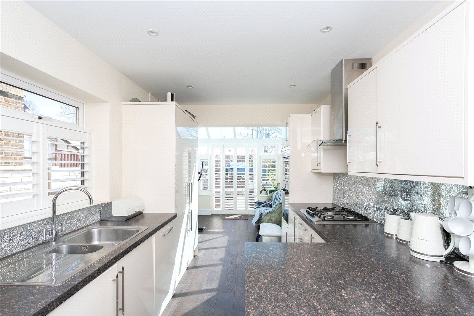 Kelmscott Close Watford Hertfordshire WD18  