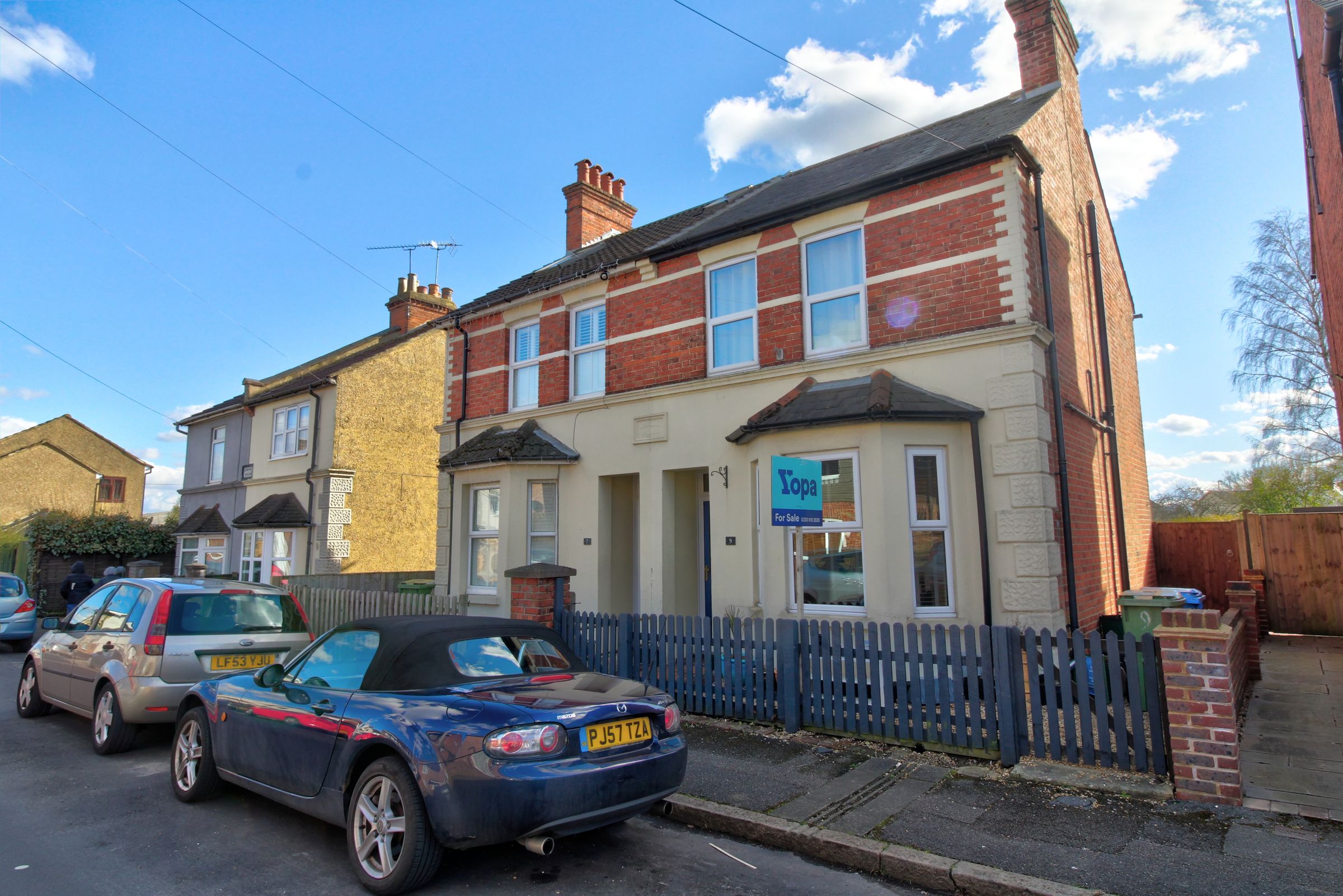 3 bed semidetached house for sale in Stone Street, Aldershot GU12 Zoopla
