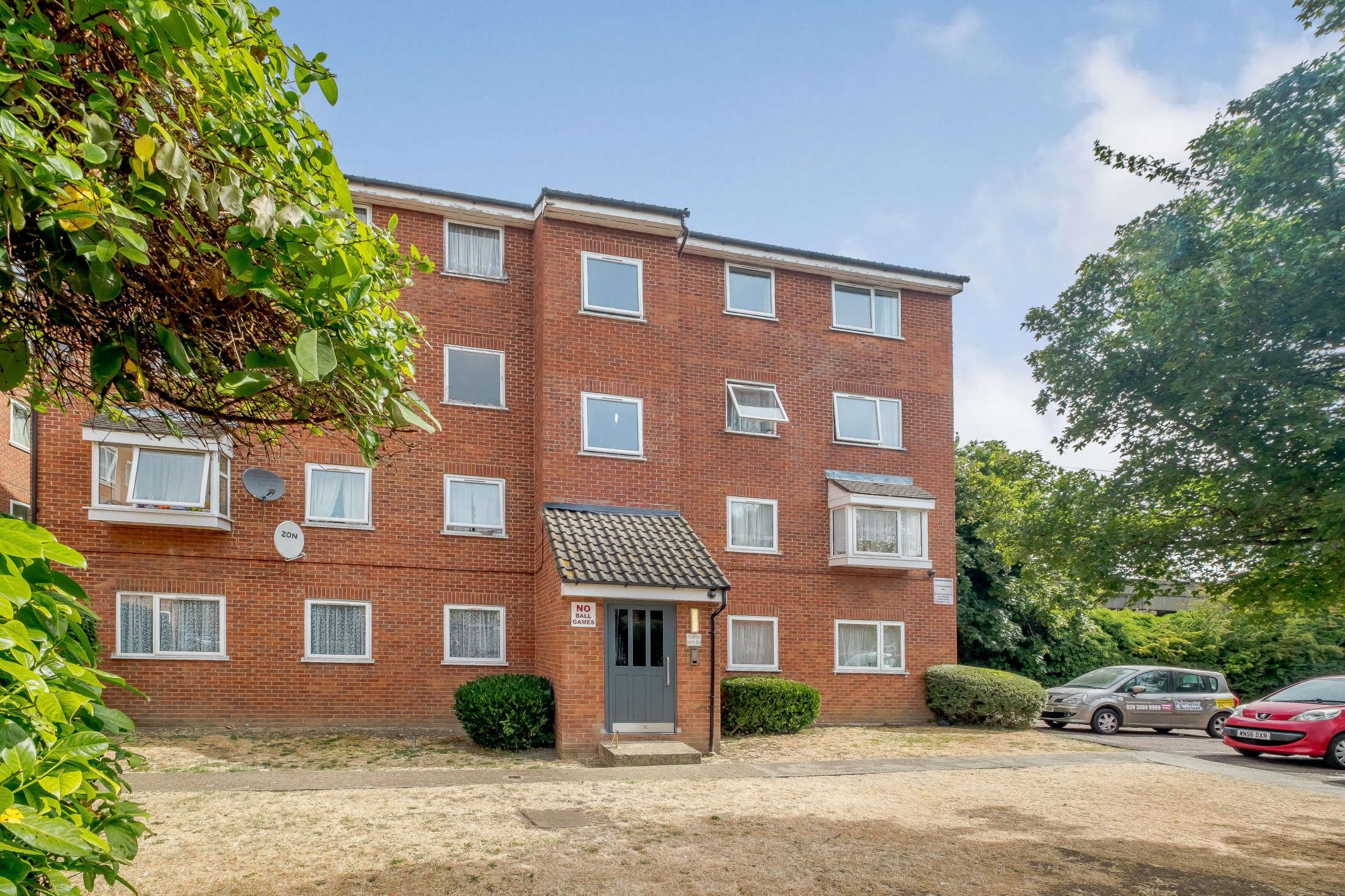 2 bed flat for sale in Gurney Close, Barking, Essex IG11 Zoopla