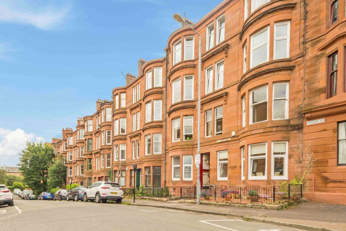2 bed flat for sale in Flat 2/1, 27 Lyndhurst Gardens, Glasgow G20 Zoopla