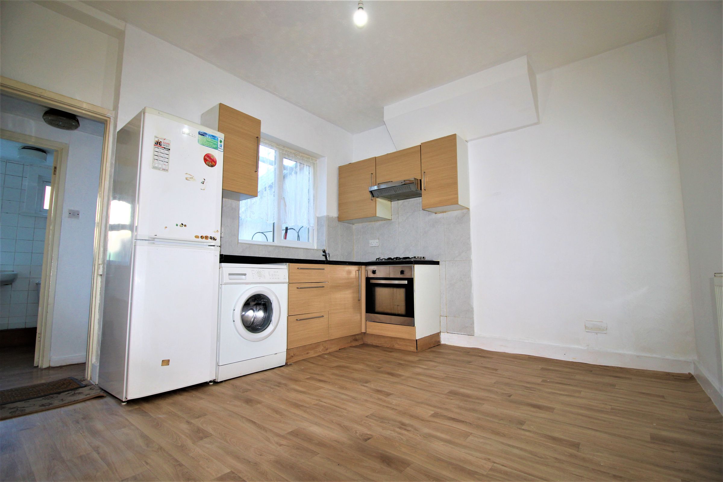 3 bed terraced house to rent in Clacton Road, Walthamstow E17 Zoopla