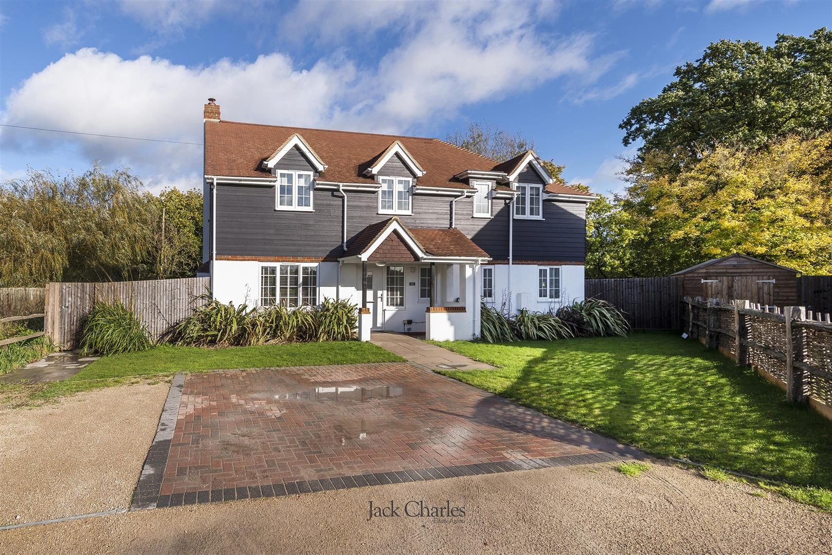 4 bed detached house for sale in Vines Lane, Hildenborough, Tonbridge