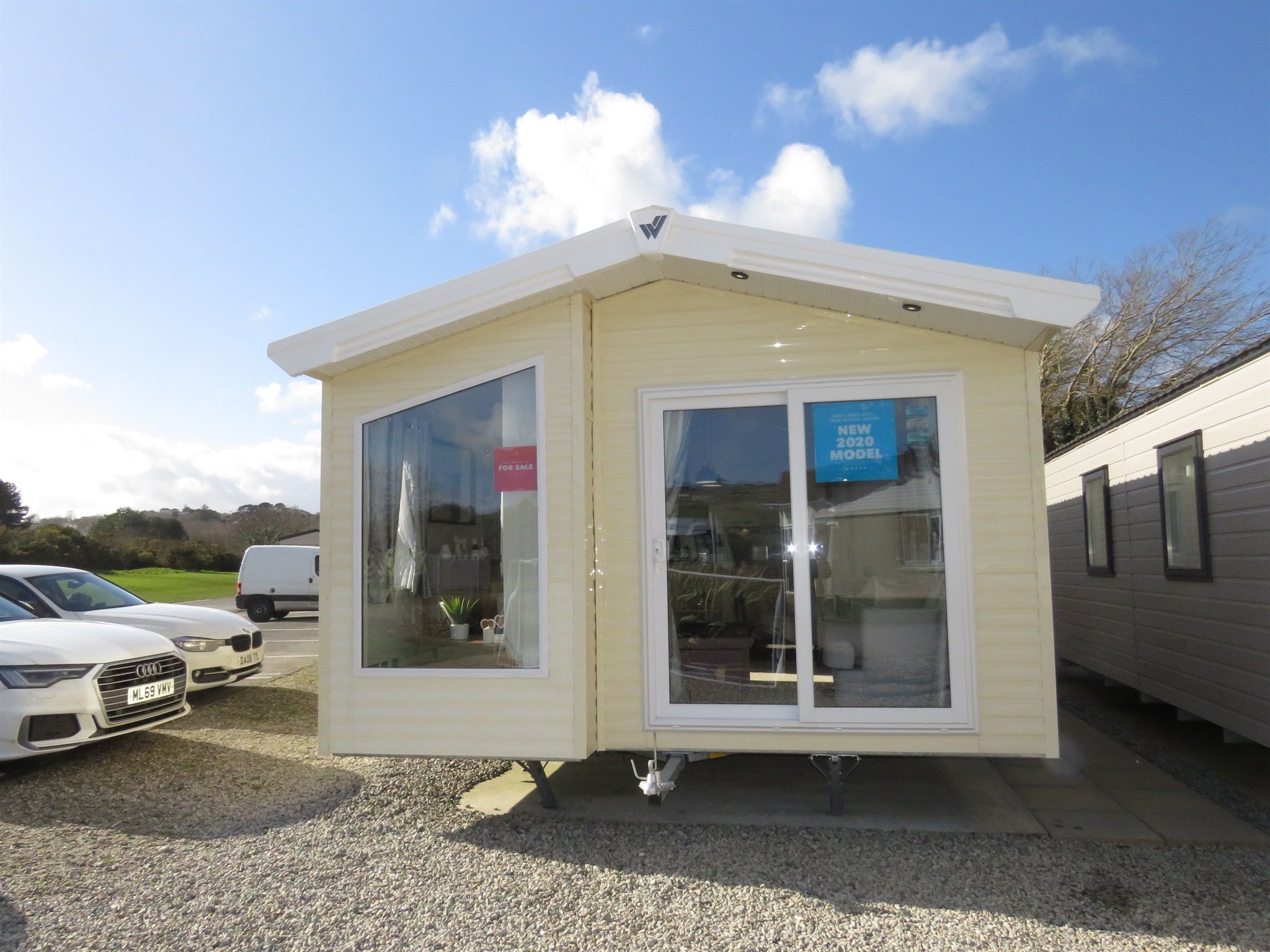 2 bed lodge for sale in Willerby Waverley, Par Sands, Par PL24 Zoopla