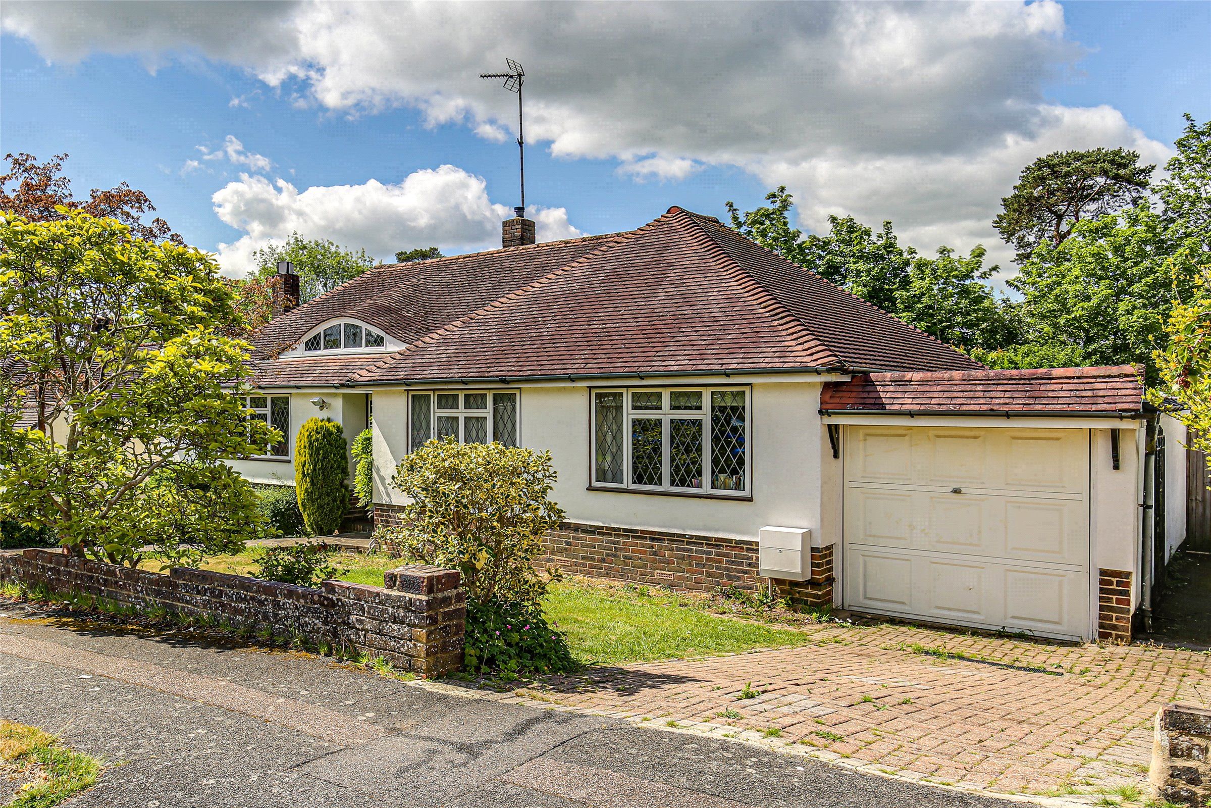 3 bed bungalow for sale in Paddock Way, Hurst Green RH8 Zoopla