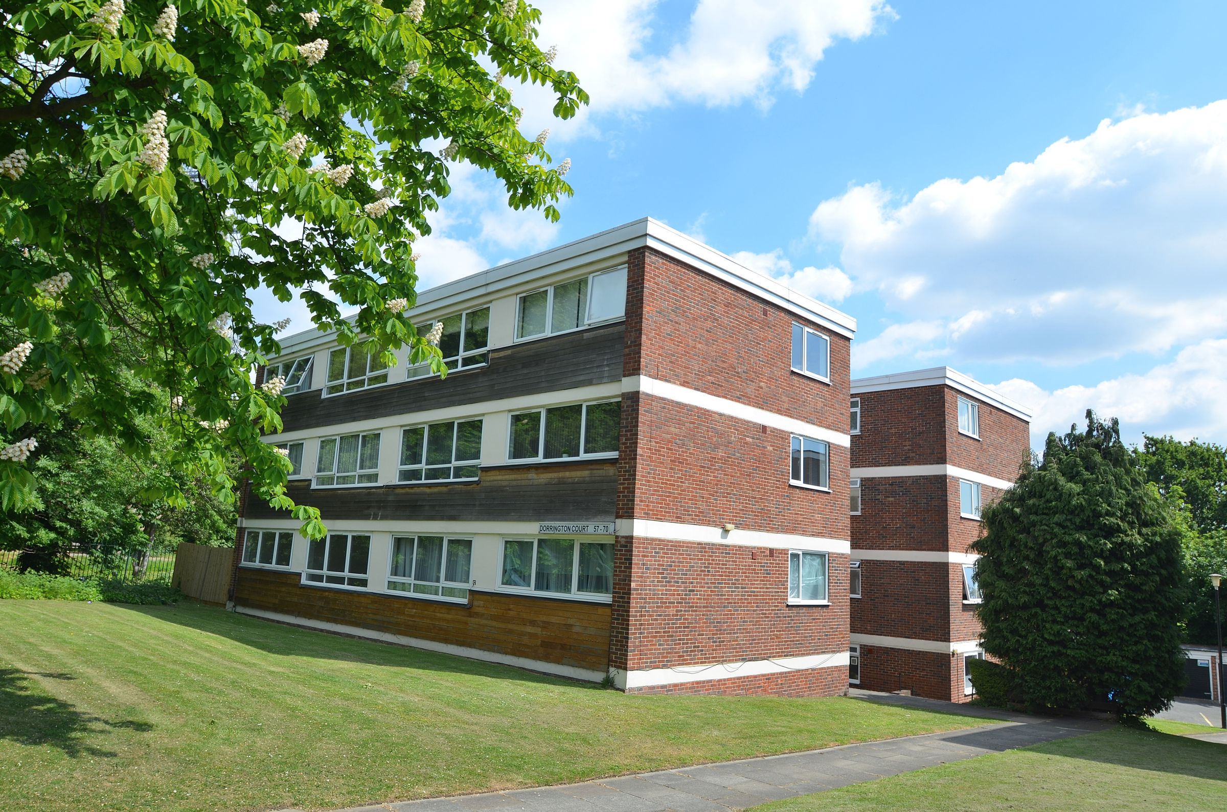 2 bed flat to rent in South Norwood Hill, South Norwood SE25 Zoopla