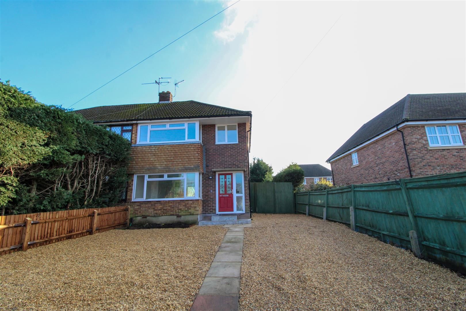 3 bed semidetached house to rent in Fleet Road, Farnborough GU14 Zoopla