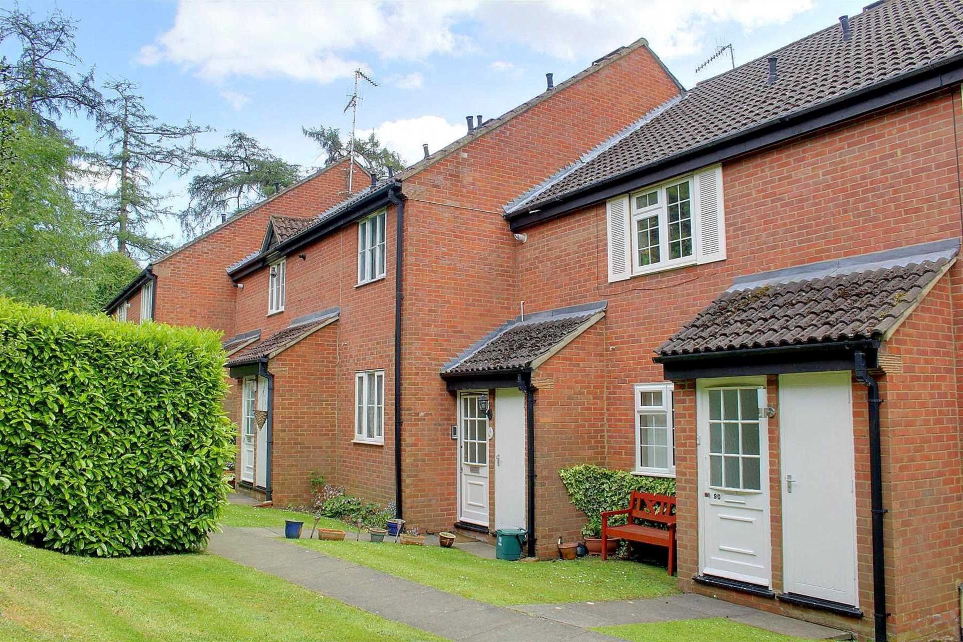 Northridge Way, Boxmoor HP1  