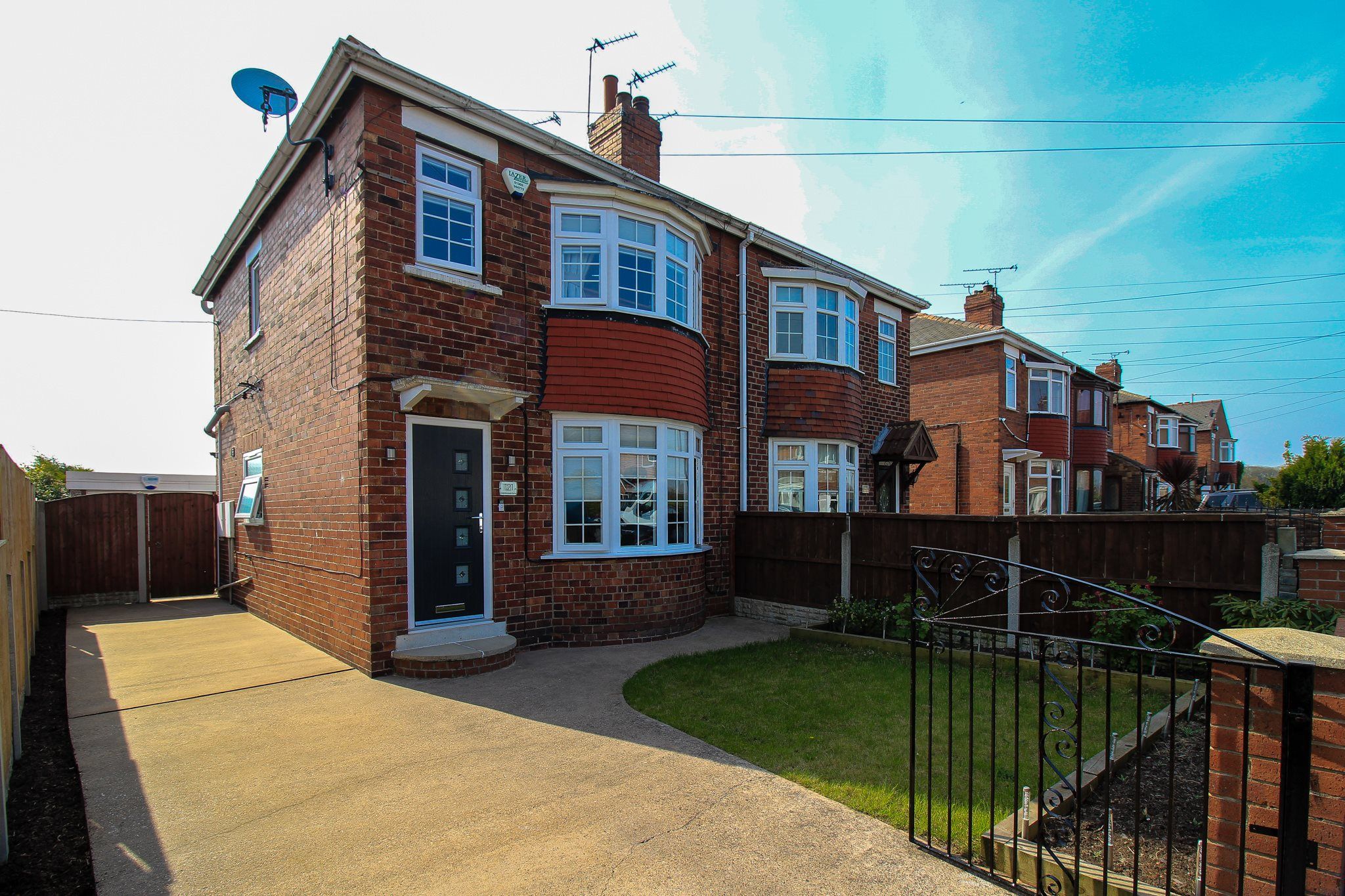 3 bed semidetached house for sale in Ingleborough Drive, Sprotbrough