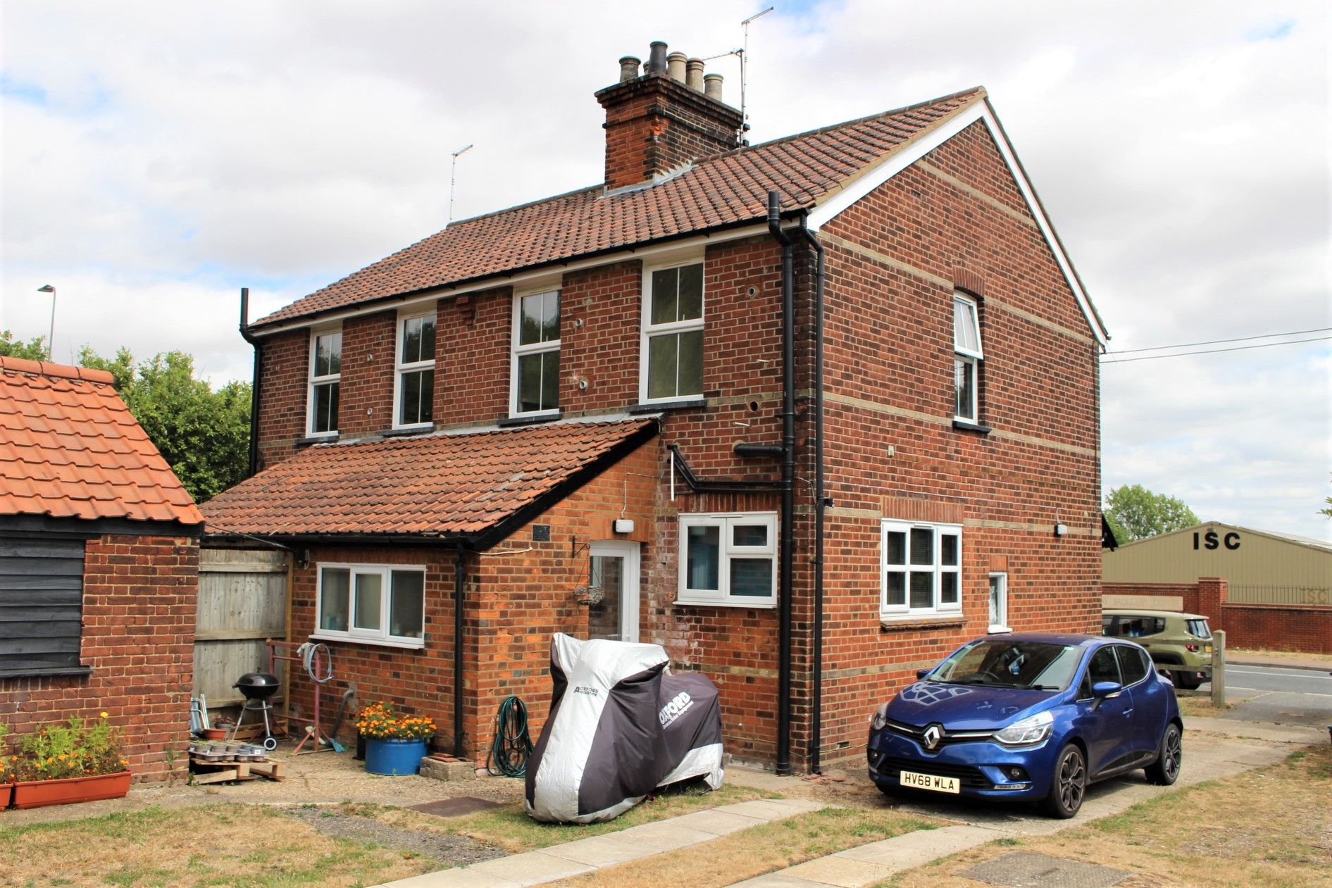 Studio to rent in bs Cottages, Main Road, Ingatestone, Essex CM49Hx