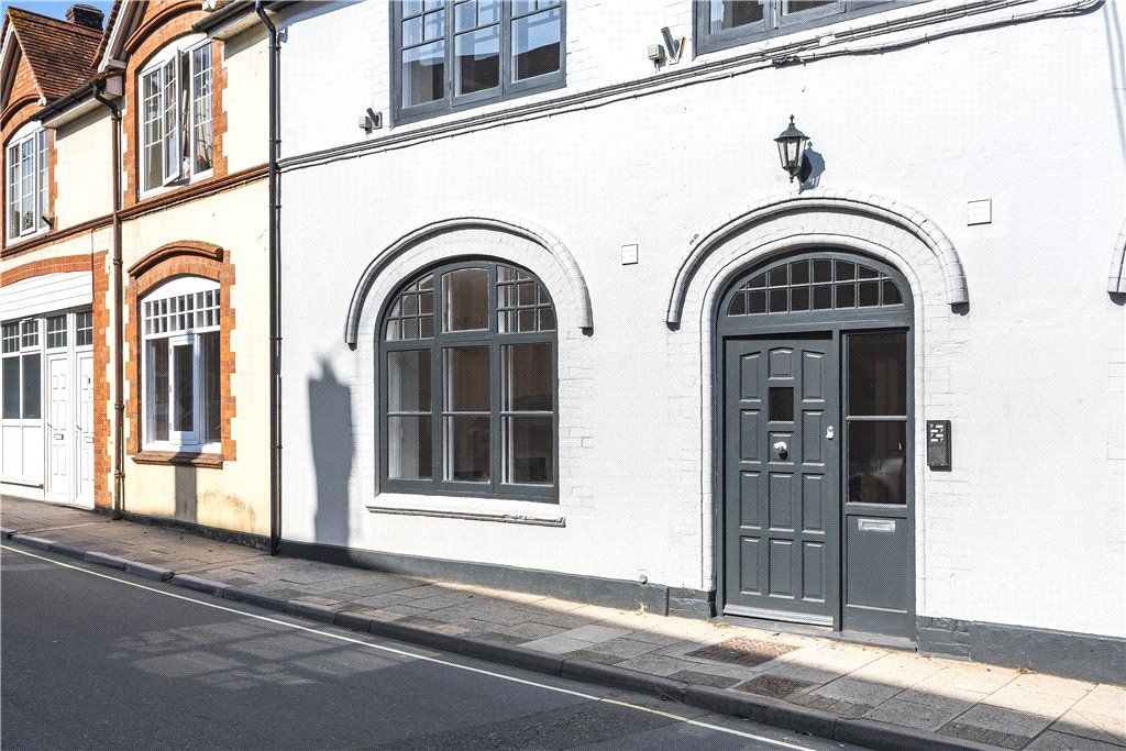 2 bed flat for sale in High Street, Stalbridge, Sturminster Newton