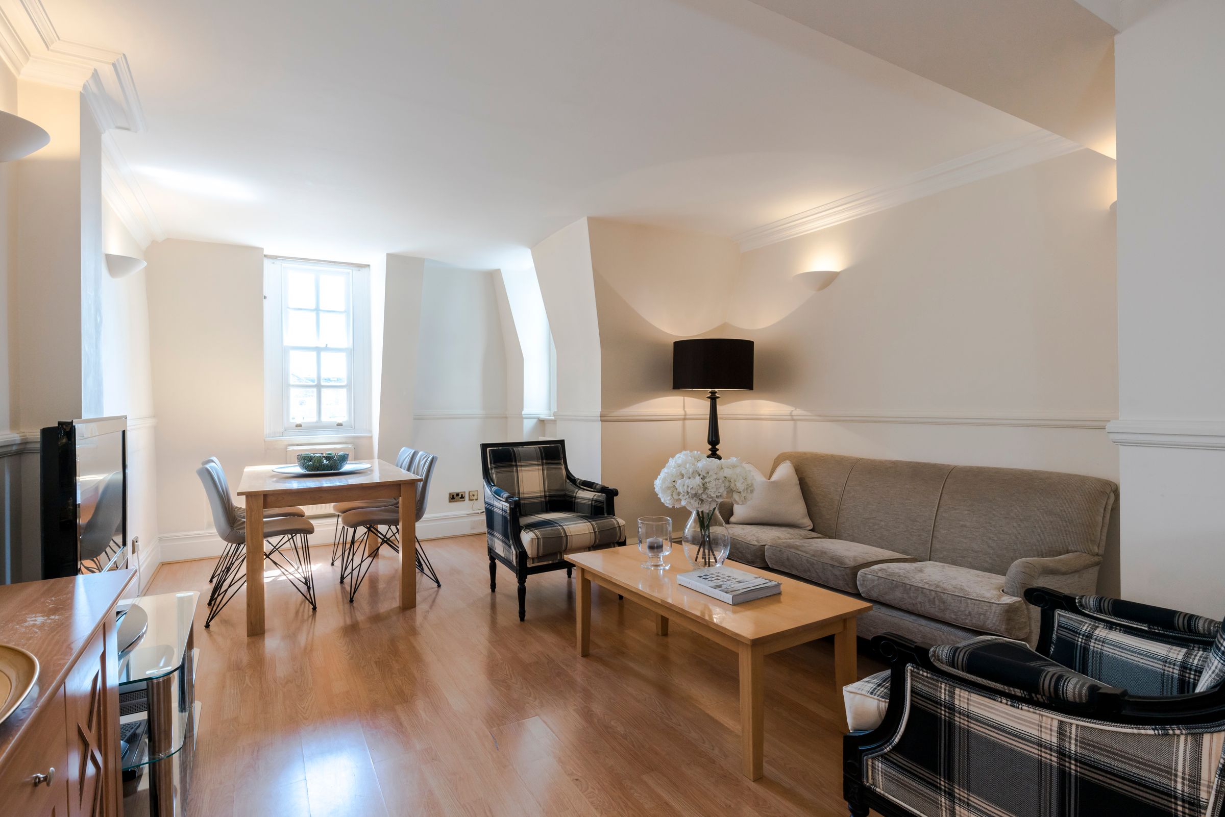 2 bed flat to rent in Baker Street, London W1U Zoopla