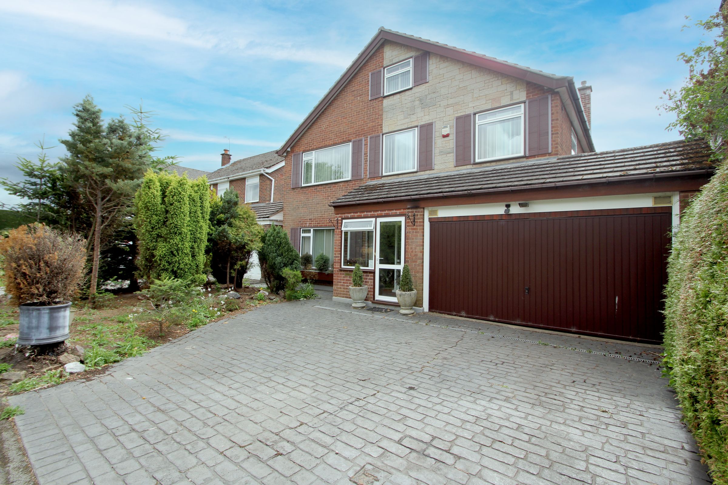 5 bed detached house for sale in Kenilworth Road, Balsall Common