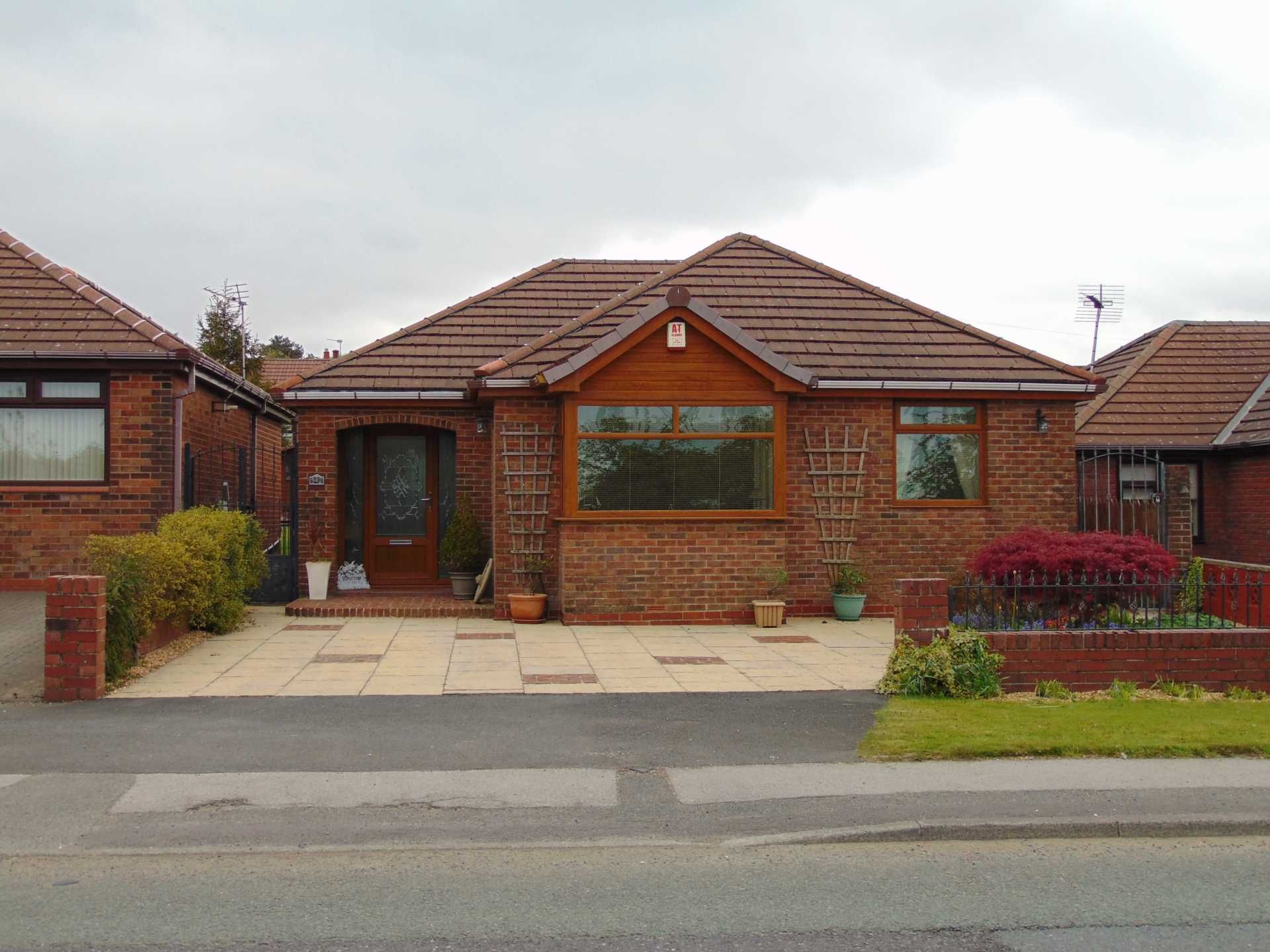 3 bed detached bungalow for sale in Rochdale Road, Shaw OL2 Zoopla