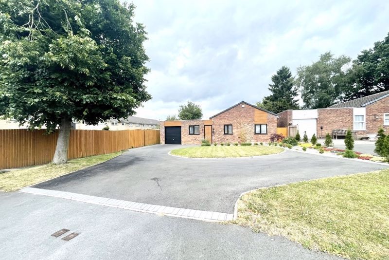 3 bed detached bungalow for sale in York Place, Coalville LE67 Zoopla