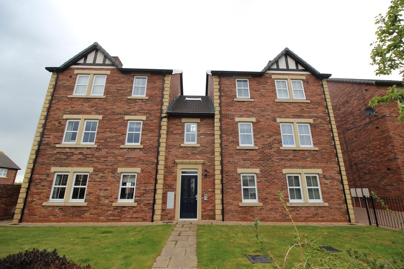 2 bed flat for sale in Fenwick Drive, Kingstown, Carlisle CA6 Zoopla