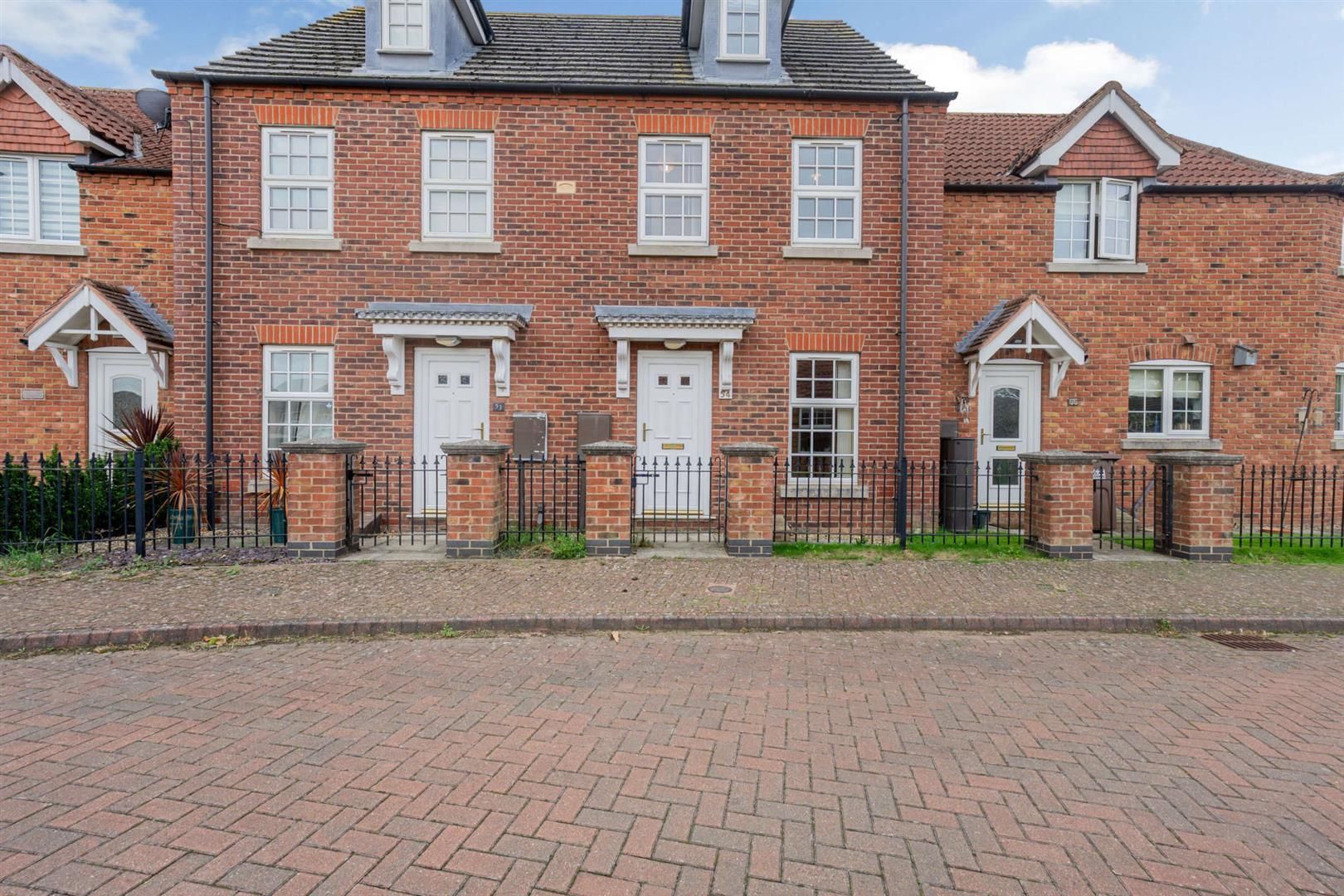 3 bed terraced house for sale in Woodrow Place, Spalding PE11 Zoopla