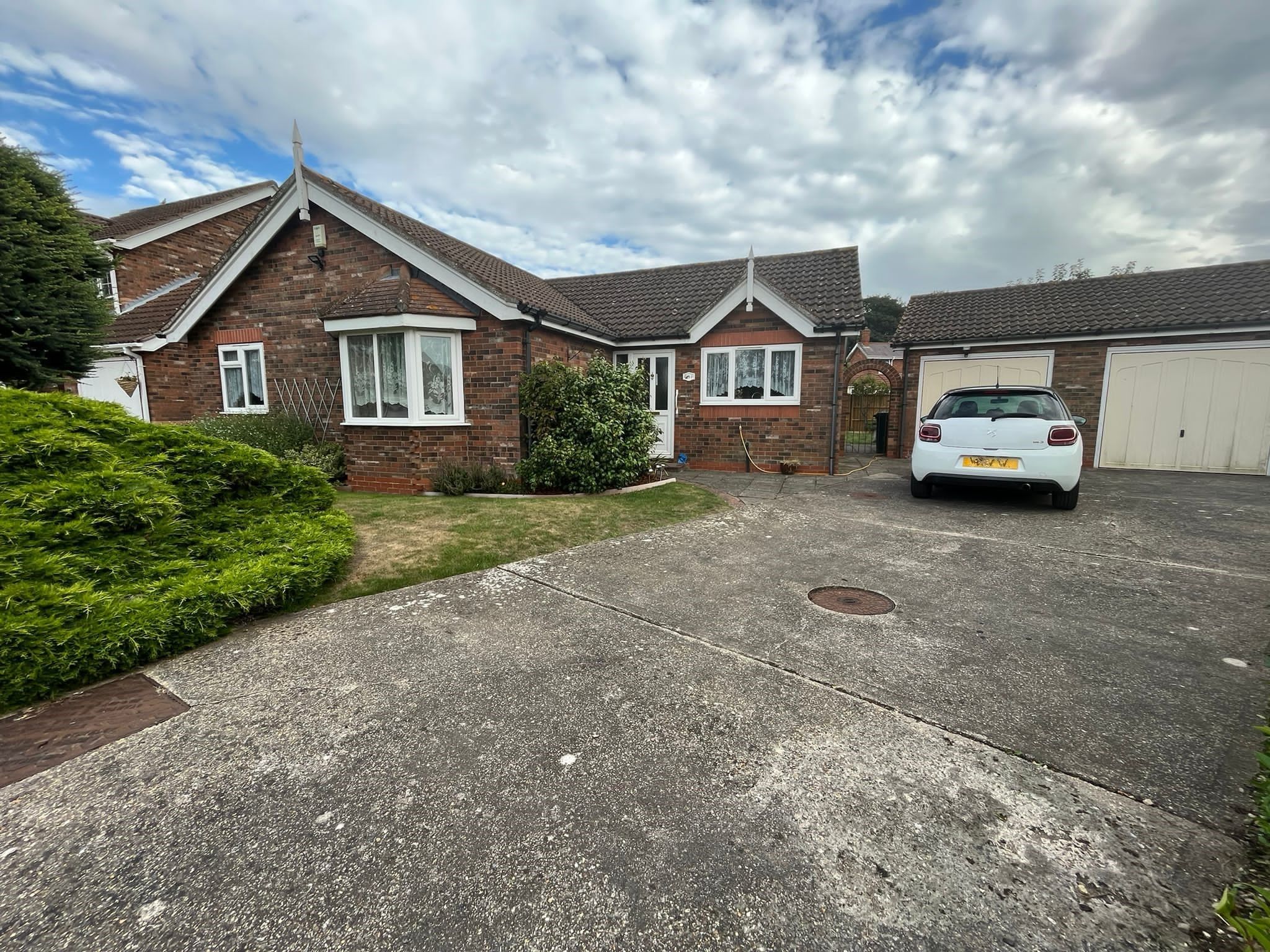 3 bed detached bungalow for sale in Turners Crescent, Wainfleet