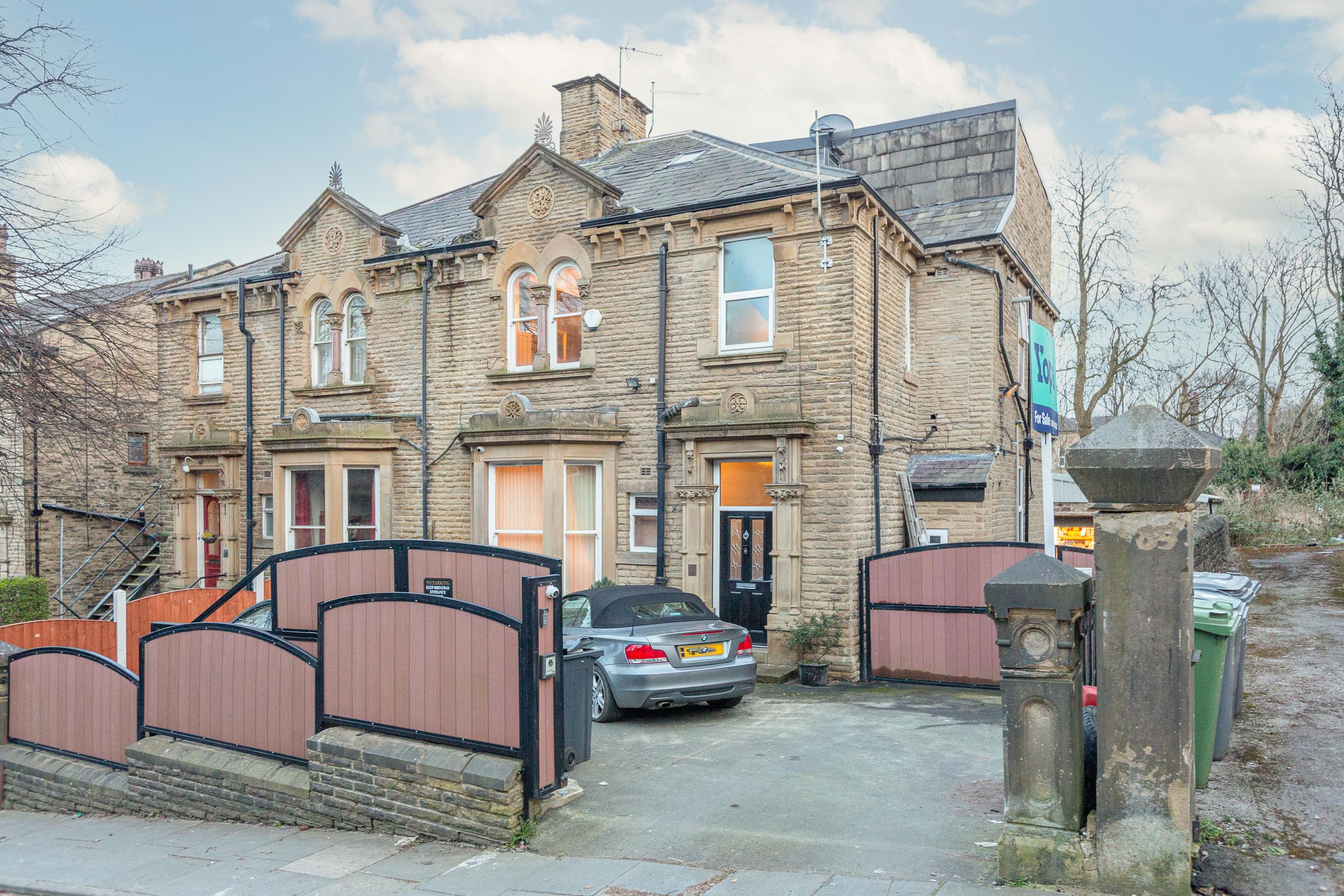 4 bed semidetached house for sale in West Park Street, Dewsbury WF13