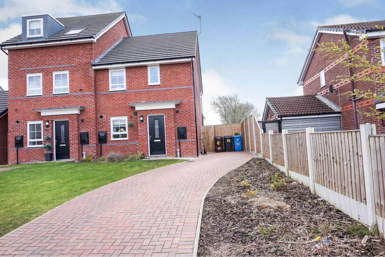 3 bed semidetached house for sale in Waterpark Drive, Liverpool L28