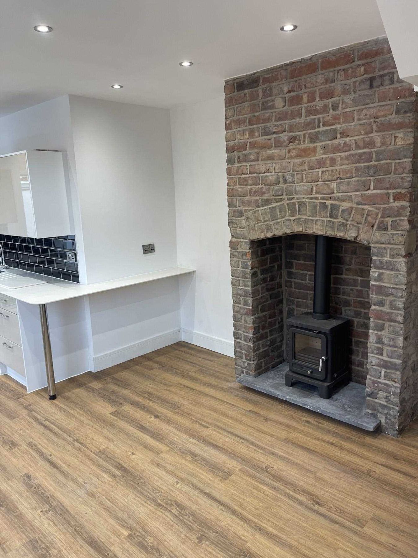 3 bed end terrace house to rent in Lindsay Street, Stalybridge SK15